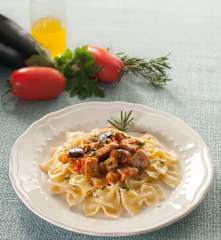 Pâtes aux aubergines et à l'espadon