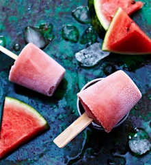 Polos de sandía y limón