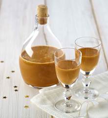 Vánoční karamelový likér