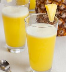 Zumo de piña natural