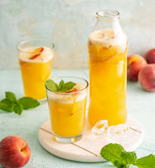 Lemoniada brzoskwiniowa