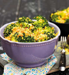 Pikantny brokuł z kokosową posypką