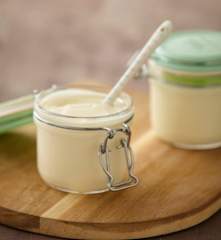 Yogurt con latte condensato