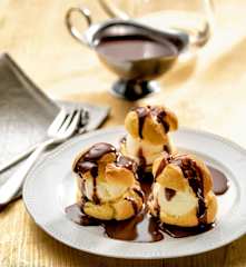 Profiteroles