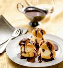 Profiteroles