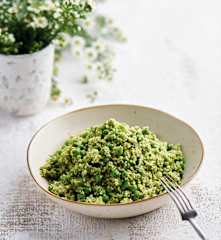 Salada de cuscuz com ervilhas