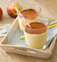 Koktajl brzoskwiniowo-orzechowy (bez cukru)