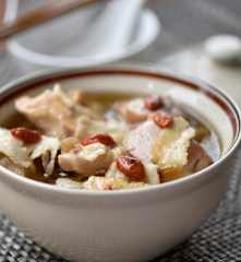 Ayam Kukus dengan Dang Gui (Steamed Chicken with Dang Gui)