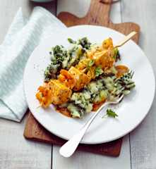 Shrimps-Lachs-Spieße mit Spinat-Kartoffeln