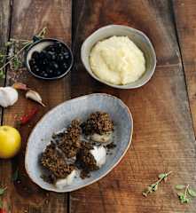 Tamboril com azeitonas e puré de limão