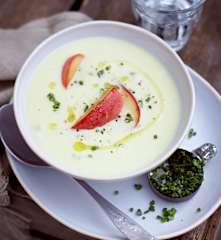 Apfel-Sellerie-Cremesuppe