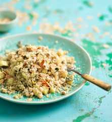 Salada de quinoa, curgete e feijão-frade
