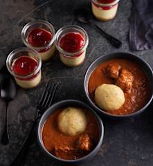 Goulash de bœuf, dumplings de pain - Cheesecakes individuels