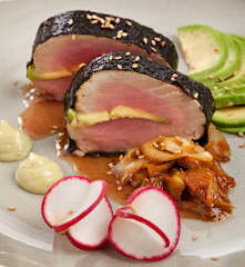 Solomillo de atún marinado en miso