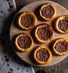 Cantık (Fladenbrote mit Hackfleisch)