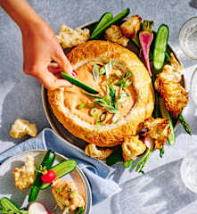 Chile con queso cob loaf
