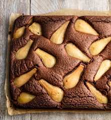 Čokoládový koláč s hruškami