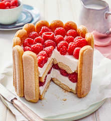 Himbeer-Ziegenkäse-Charlotte