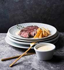 Sous-Vide Rare Beef Steak with Béarnaise Sauce