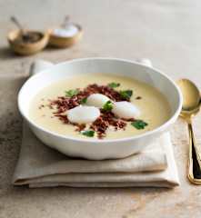 Creamy scallop soup with chorizo