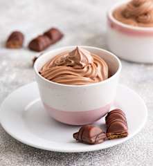 Krem à la Kinder Bueno® do tortów