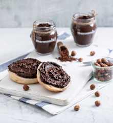 Czekoladowo-orzechowa pasta z ciecierzycy (cieciorella)