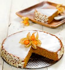 Mrkvový dort (Moehrentorte)