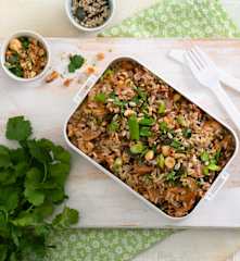 Proteinrig salat med brune ris