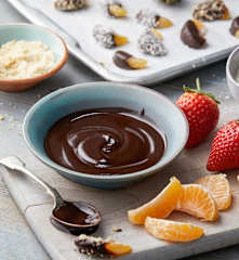 Chocolate-dipped Fruit