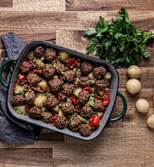 Meatballs with chilli cheese potatoes