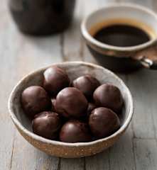 Chocolate Peanut Butter Protein Balls