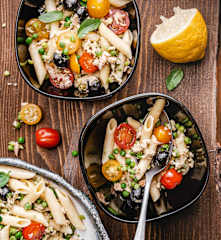 Alabalık ve Sebzeli Makarna Salatası