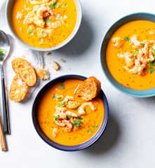 Crema con rape y gambas