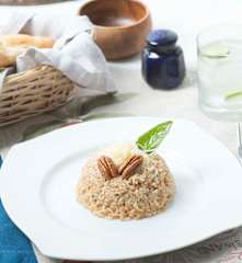 Celozrnná rýže s limetkou a pestem