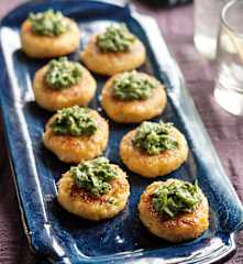 Canapè di granchio con crema coriandolo e menta