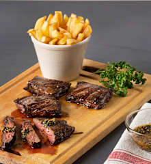 Entraña de ternera con chimichurri