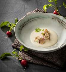 Selchsuppe | Radieschen | Brot