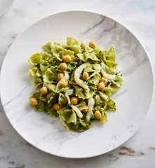 Laçarotes com bacalhau marinado