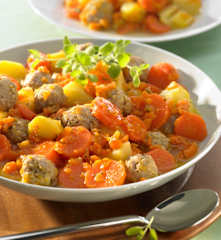 Möhreneintopf mit Bratwurstbällchen