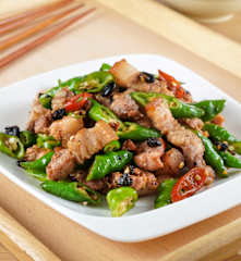 糯米椒炒五花肉