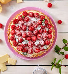 Tarta de chocolate blanco con frambuesas