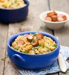 Kociołek jaglany z warzywami i kiełbaskami sojowymi