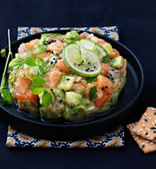 Tartare de saumon avocat-concombre