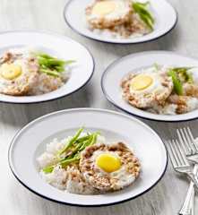 Patty Babi Kukus dengan Nasi (Steamed Pork Patty With Rice)