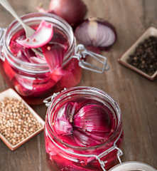 Cebolla en escabeche