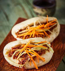 Gua Bao (Panes rellenos de cerdo bbq)