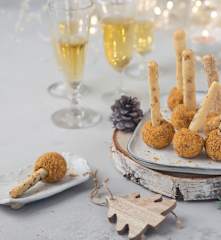 Aperitivo de queso con arándanos y jamón