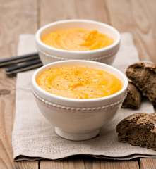 Kremowa zupa batatowo-pomarańczowa