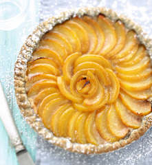 Tarte aux prunes et aux noisettes