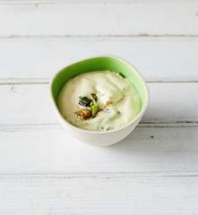 Mayonnaise mit gebrannten Frühlingszwiebeln